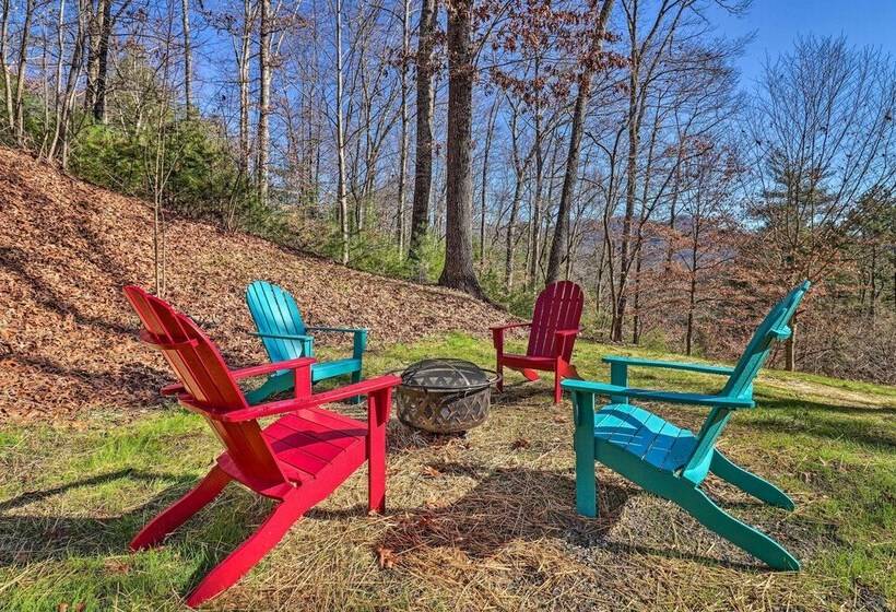 Treetop Sanctuary W/ Long Range Mountain View