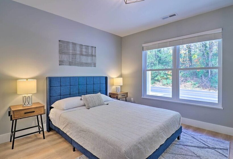 Chic Spacious Avl Oasis W/ Hot Tub & Fire Pit