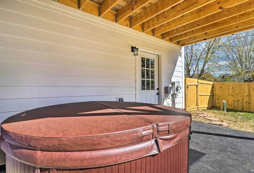 Chic Spacious Avl Oasis W/ Hot Tub & Fire Pit