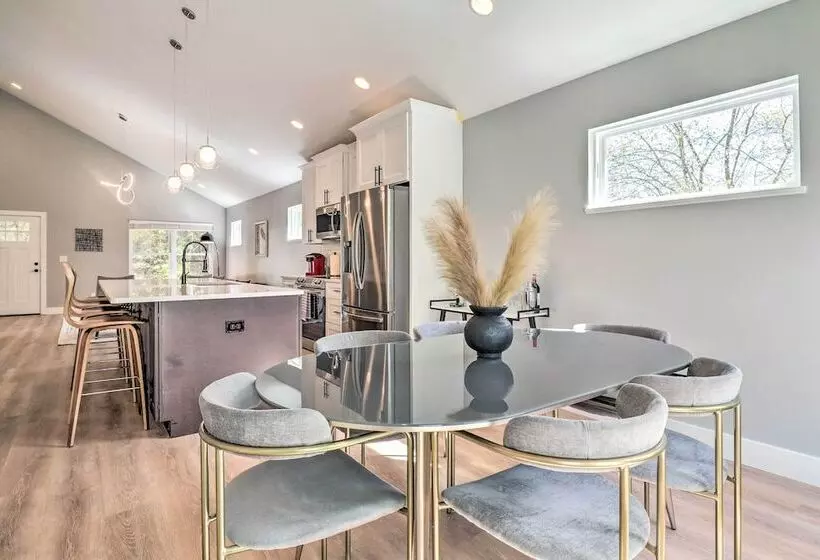 Chic Spacious Avl Oasis W/ Hot Tub & Fire Pit