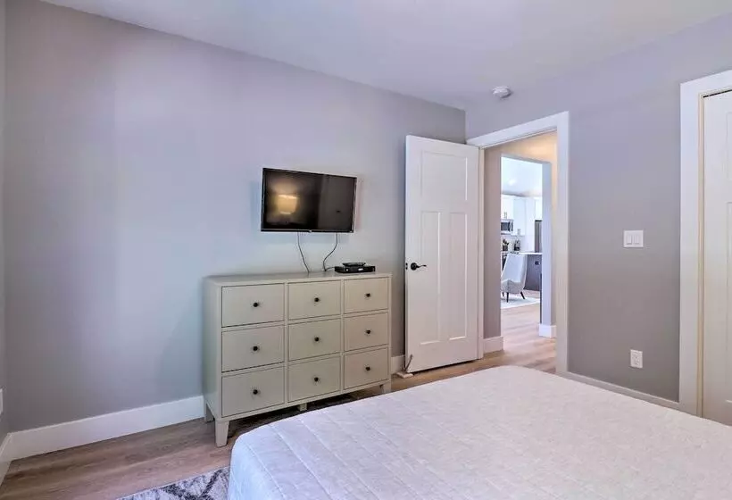 Chic Spacious Avl Oasis W/ Hot Tub & Fire Pit