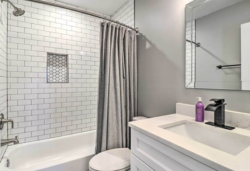 Chic Spacious Avl Oasis W/ Hot Tub & Fire Pit