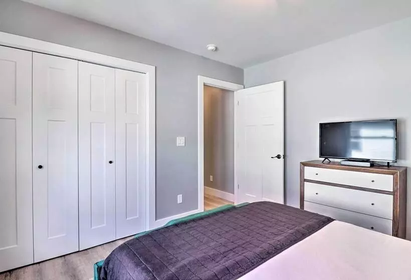 Chic Spacious Avl Oasis W/ Hot Tub & Fire Pit