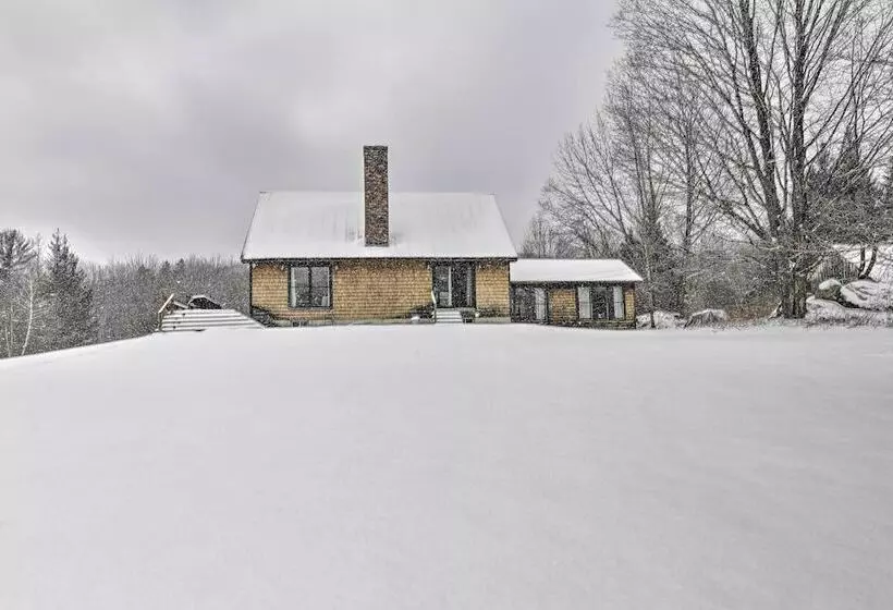 Upscale Montgomery Cabin, Near Jay Peak Resort!