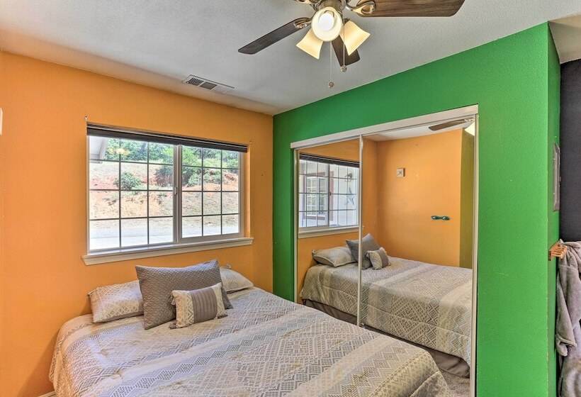 Weaverville Family Home: Mtn Views & Fire Pit