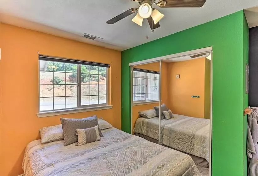 Weaverville Family Home: Mtn Views & Fire Pit