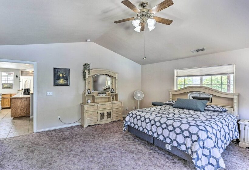 Weaverville Family Home: Mtn Views & Fire Pit