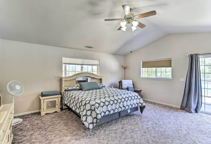 Weaverville Family Home: Mtn Views & Fire Pit