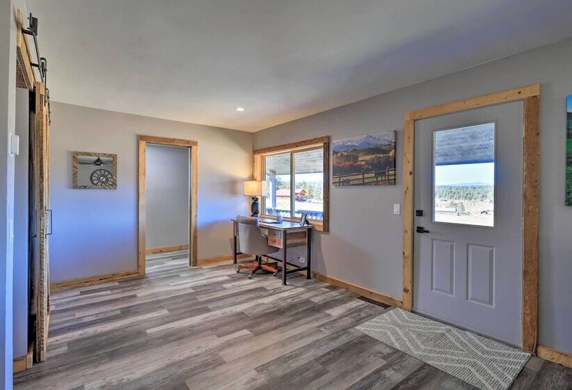 Western Skies Home W/ Hot Tub & Mtn Views!