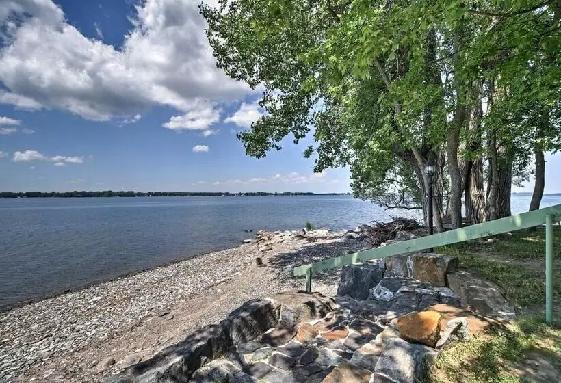 Willow Point  ~ Lake Champlain House W/ 2 Kayaks!