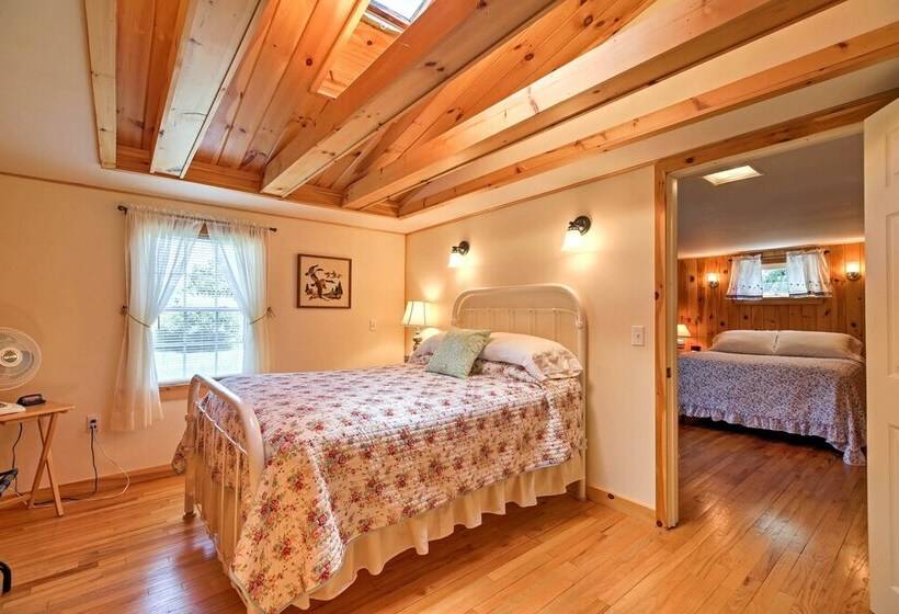 Willow Point  ~ Lake Champlain House W/ 2 Kayaks!