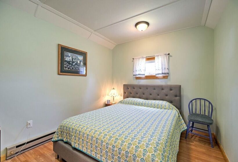 Willow Point  ~ Lake Champlain House W/ 2 Kayaks!