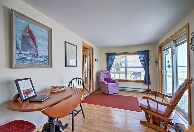 Willow Point  ~ Lake Champlain House W/ 2 Kayaks!