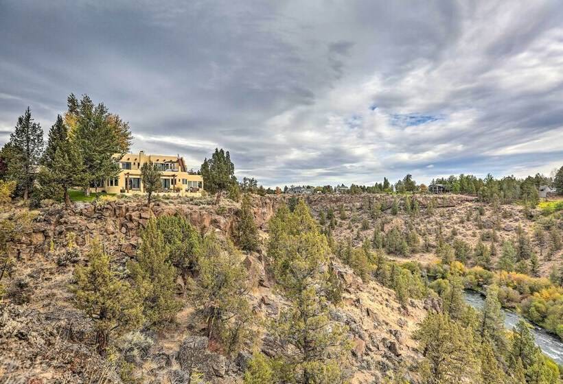 Adobe Home   River & Mtn Views W/ Hot Tub!