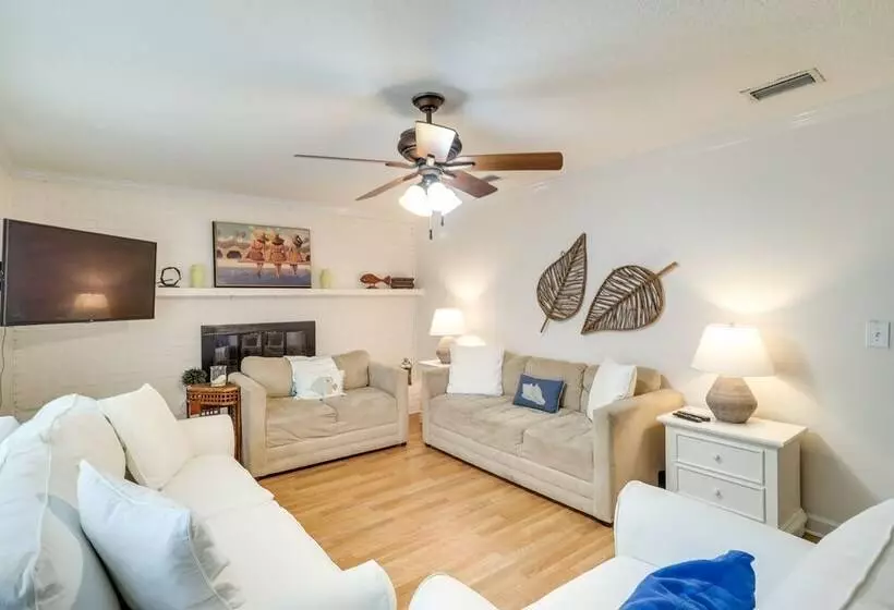 Beach Retreat In Jacksonville: Pet/family Friendly