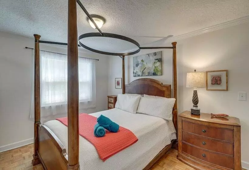 Beach Retreat In Jacksonville: Pet/family Friendly