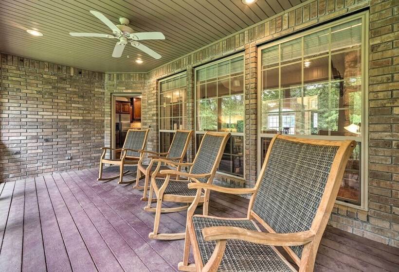 Bentonville Home W/ Pool Table, 2 Mi To Downtown!