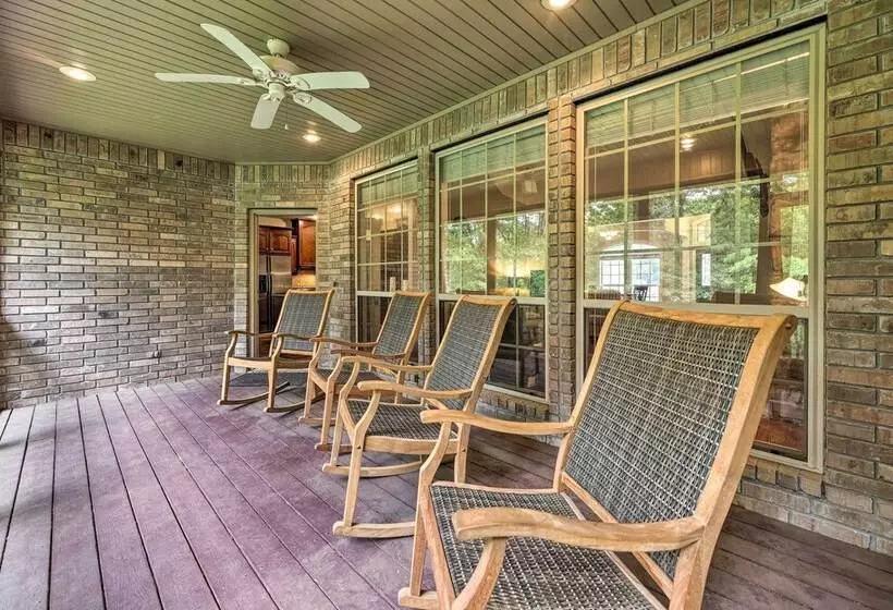 Bentonville Home W/ Pool Table, 2 Mi To Downtown!