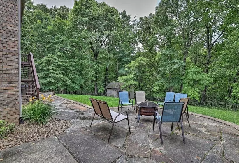 Bentonville Home W/ Pool Table, 2 Mi To Downtown!