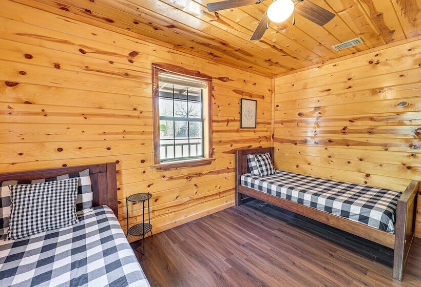 Broken Bow  Starlight Cabin  W/ Private Hot Tub!