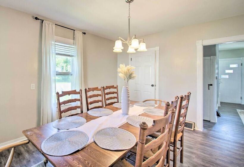 Charming Shenandoah Home < 1 Mi To River!