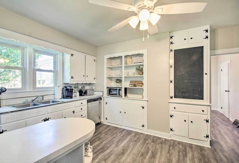 Charming Shenandoah Home < 1 Mi To River!