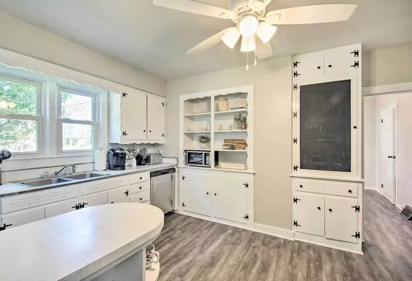 Charming Shenandoah Home < 1 Mi To River!