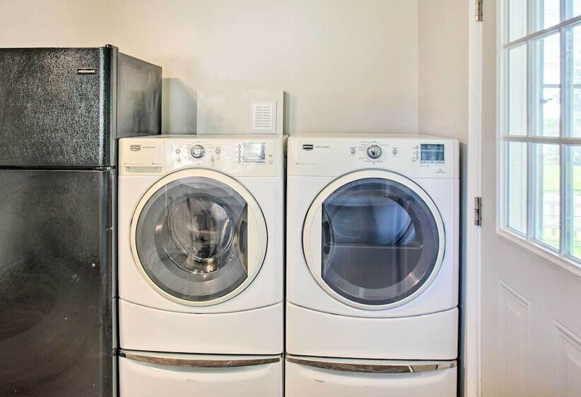 Charming Shenandoah Home < 1 Mi To River!