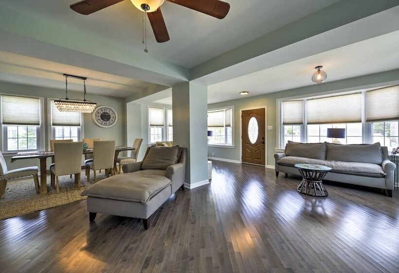 Charming Wildwood Hideaway W/ Private Pool & Deck!