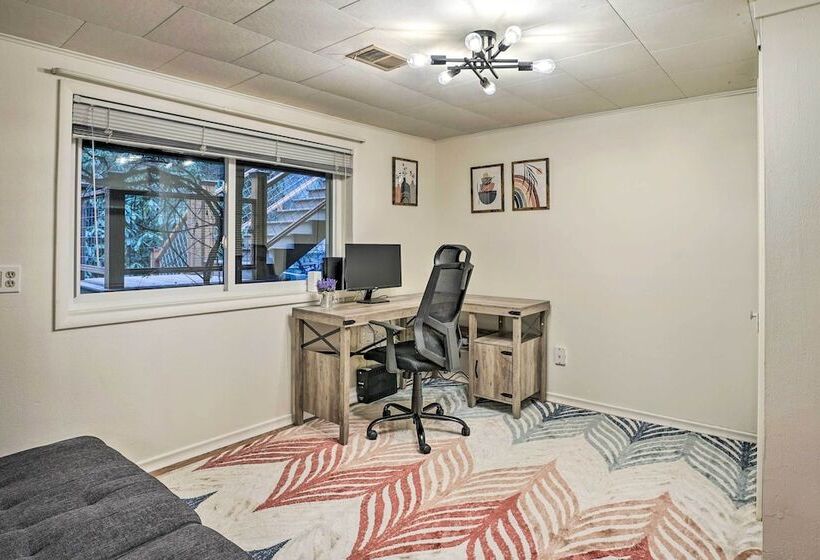 Classic Woodinville Escape Near Wineries