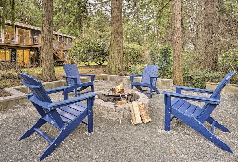 Classic Woodinville Escape Near Wineries