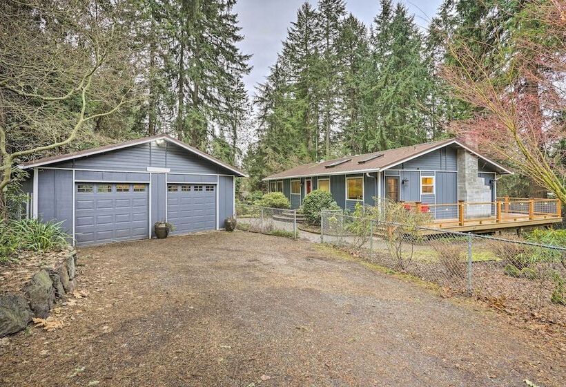 Classic Woodinville Escape Near Wineries