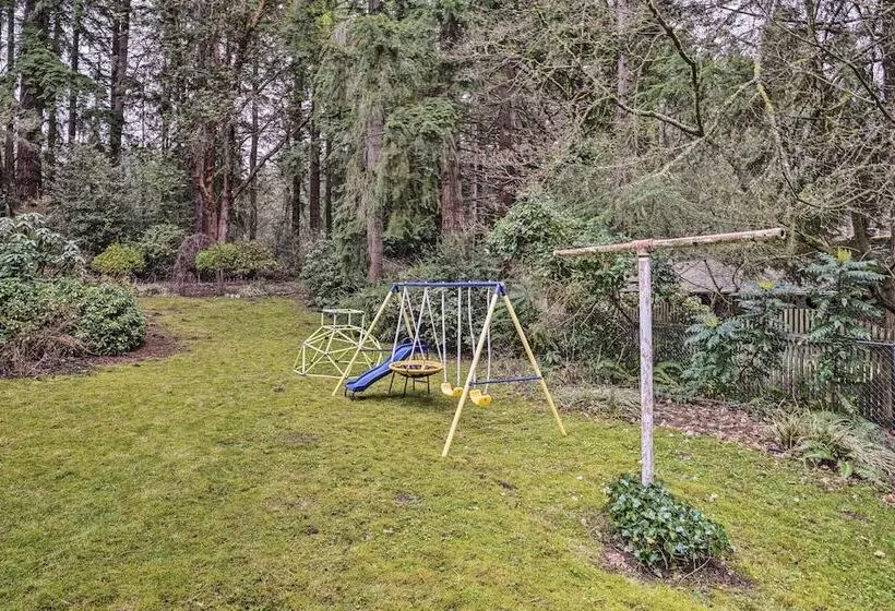 Classic Woodinville Escape Near Wineries