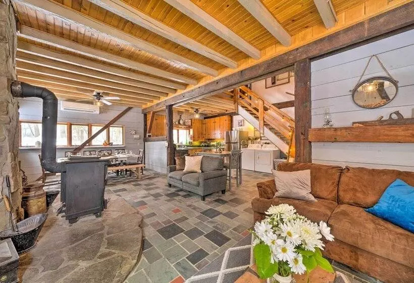 Country Escape W/ Fire Pit Near French Creek!