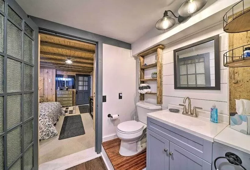 Country Escape W/ Fire Pit Near French Creek!