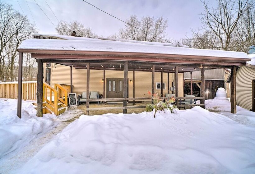 Country Escape W/ Fire Pit Near French Creek!