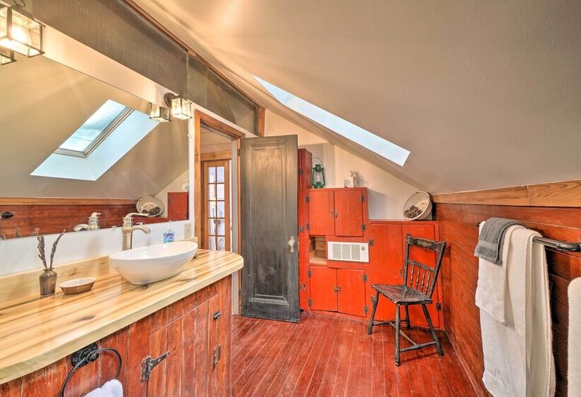 Country Escape W/ Fire Pit Near French Creek!