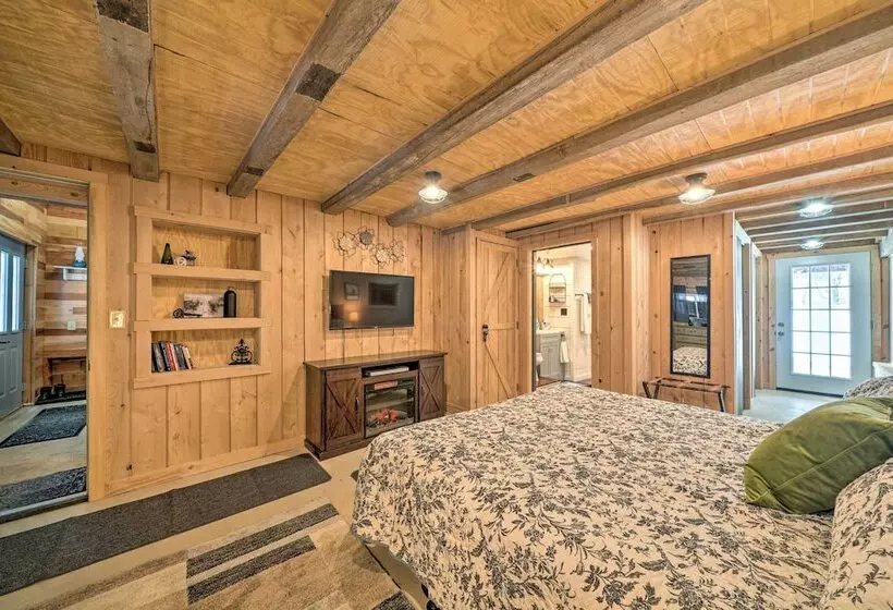 Country Escape W/ Fire Pit Near French Creek!