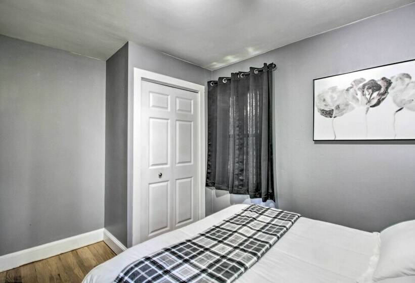 Cozy Getaway: 5 Miles To Duluth & Lake Superior!