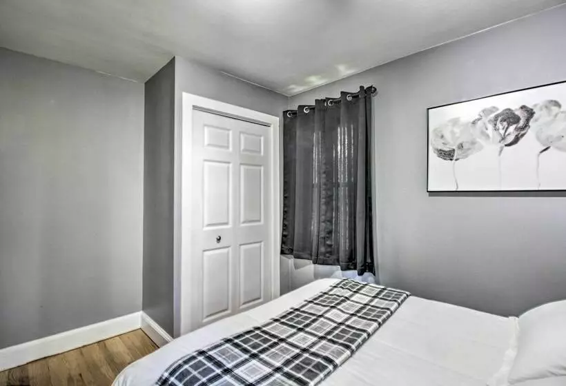 Cozy Getaway: 5 Miles To Duluth & Lake Superior!