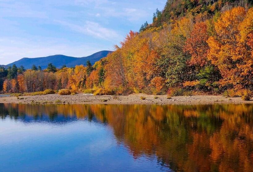 Cozy White Mtn Hideaway ~ 4 Mi To Hiking & Skiing!