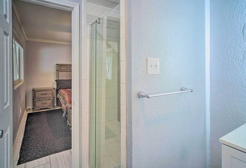 Family Friendly Baton Rouge Abode W/ Patio!