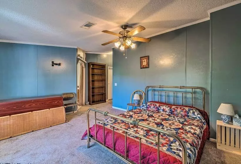 Family Friendly Home W/ Deck By Rainbow Springs!