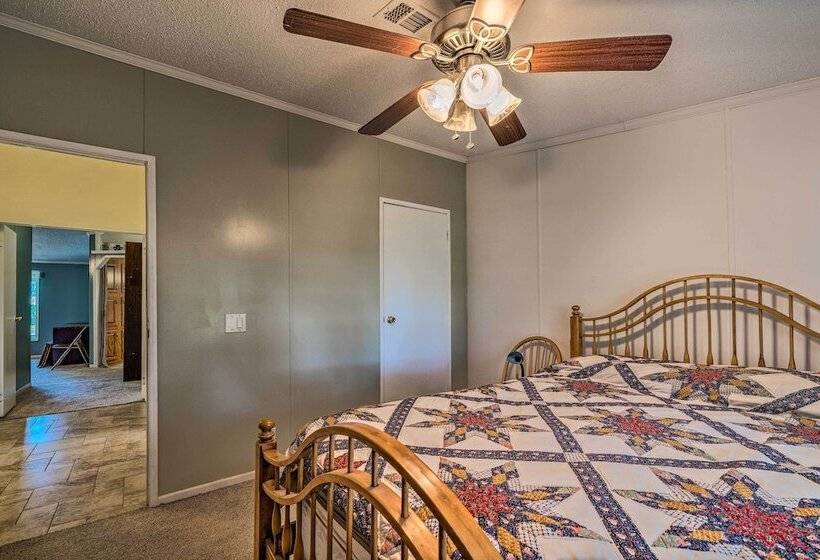 Family Friendly Home W/ Deck By Rainbow Springs!