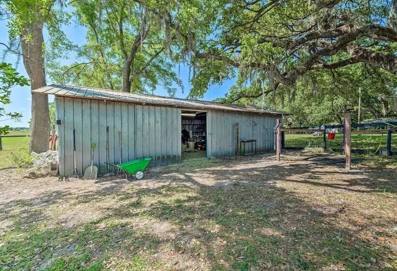 Family Friendly Home W/ Deck By Rainbow Springs!