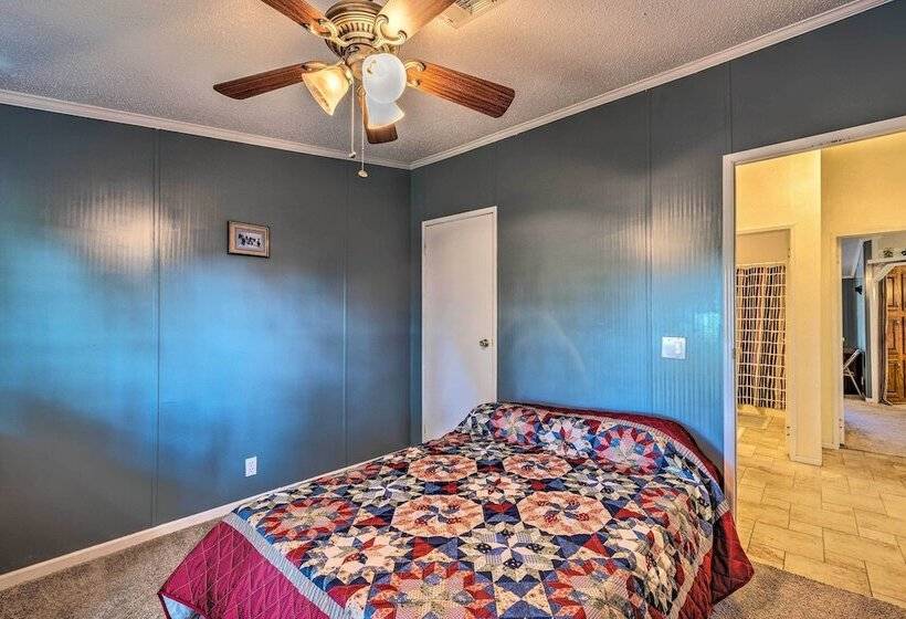 Family Friendly Home W/ Deck By Rainbow Springs!