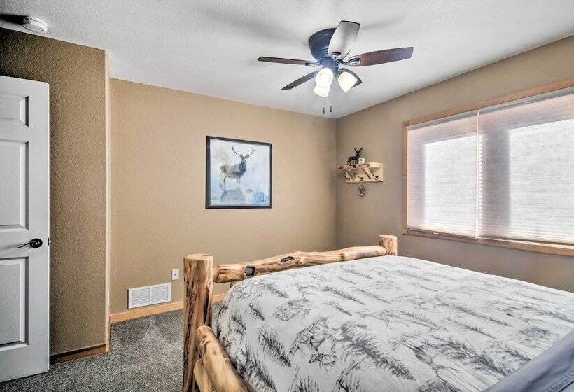 Family Friendly Home W/ Hot Tub: 1 Mi To Dtwn