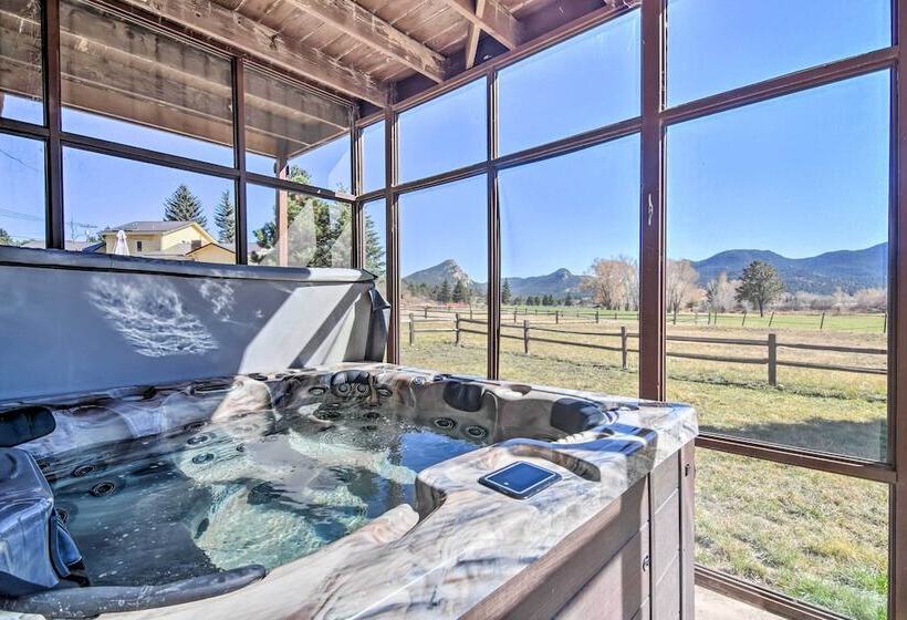 Family Friendly Home W/ Hot Tub: 1 Mi To Dtwn