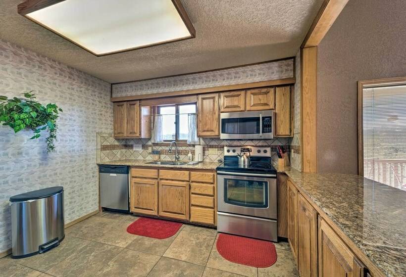 Family Retreat In Central Alto W/ Billiards Games!