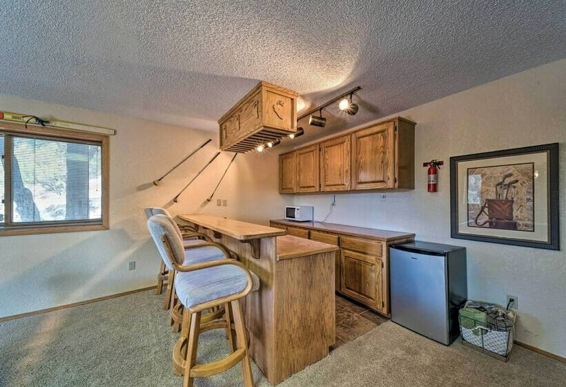 Family Retreat In Central Alto W/ Billiards Games!